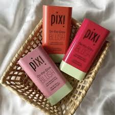 On the Glow Blush – PIXI by Petra (Premium Quality)